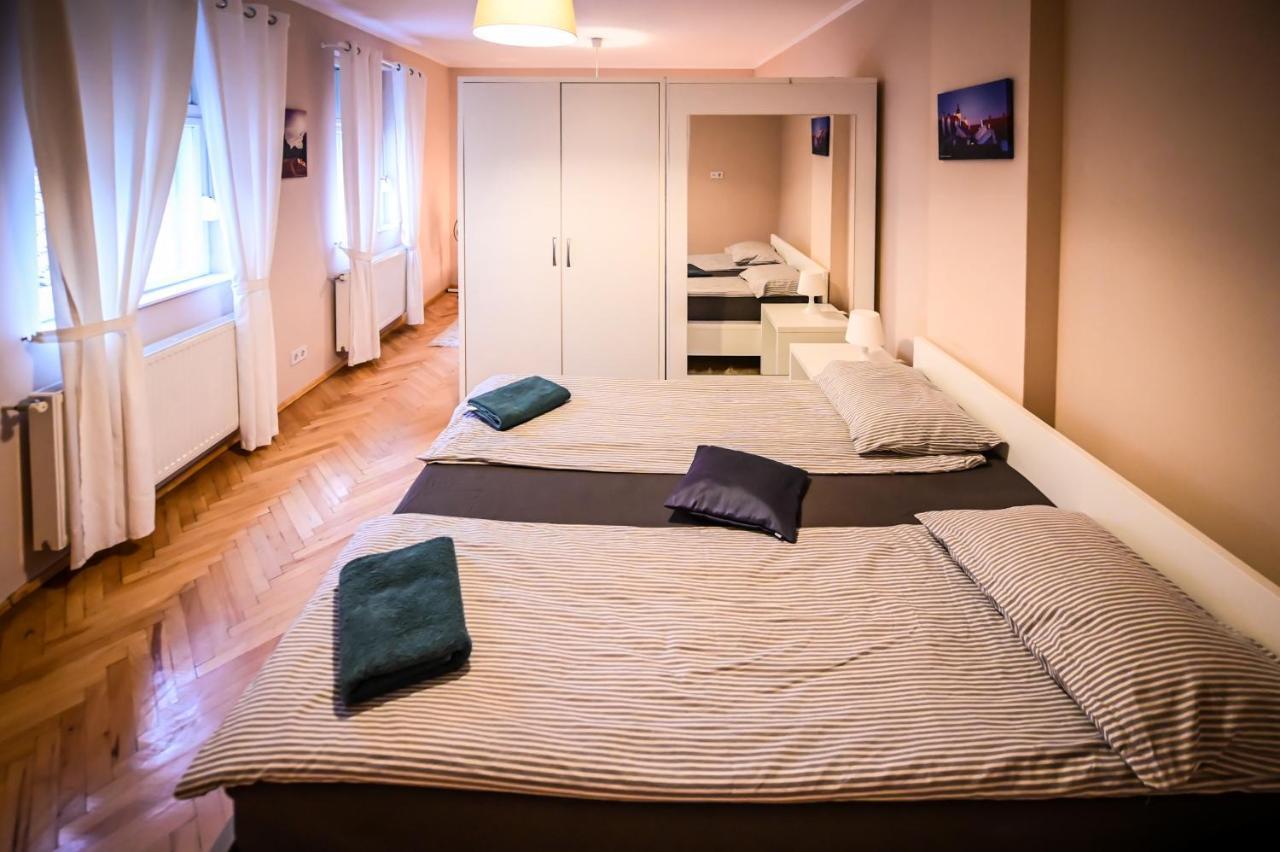 Jules' Sunny, Spacious And Central Apartment Sibiu Exterior photo